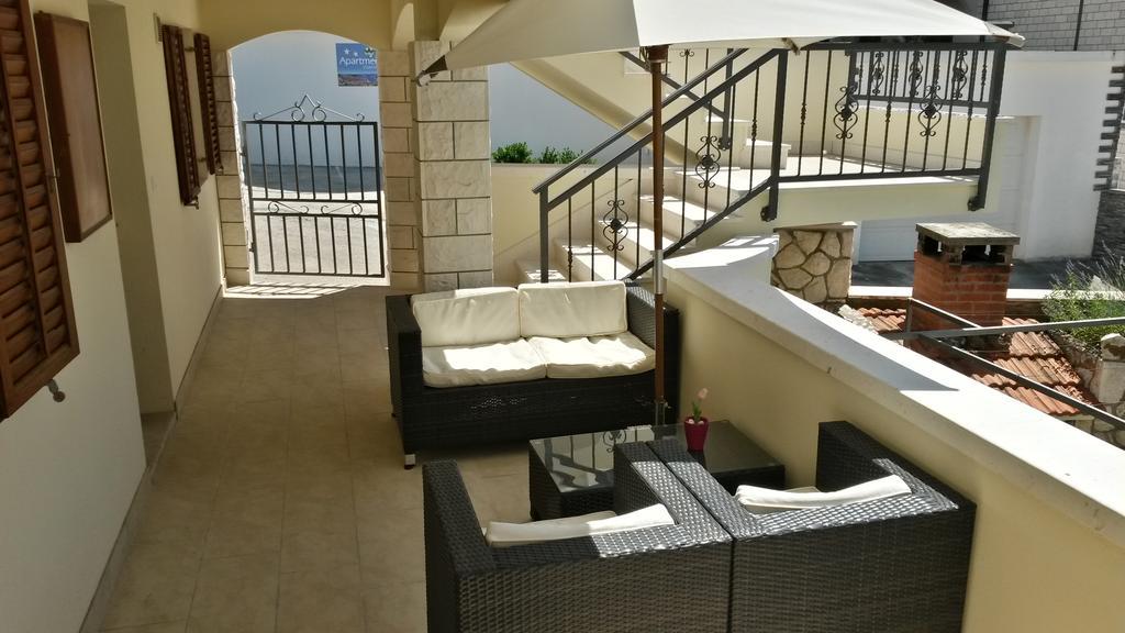 Apartments Huljic Hvar Town Exterior photo